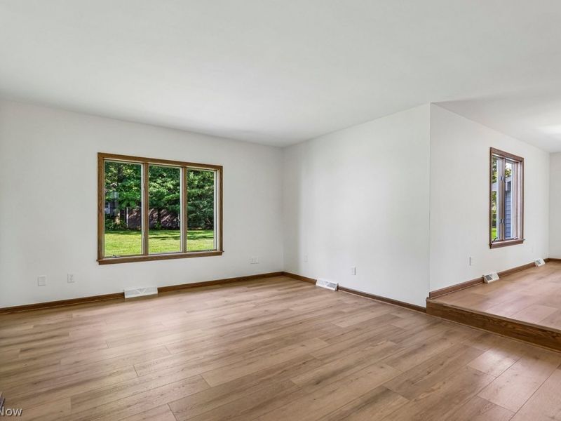 8625 Four Seasons Trail, Poland, OH 44514 Photo 5
