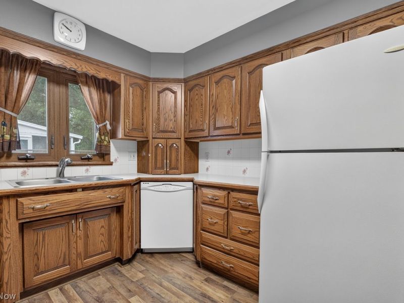 834 Columbia Drive , Amherst, OH 44001 Photo 14