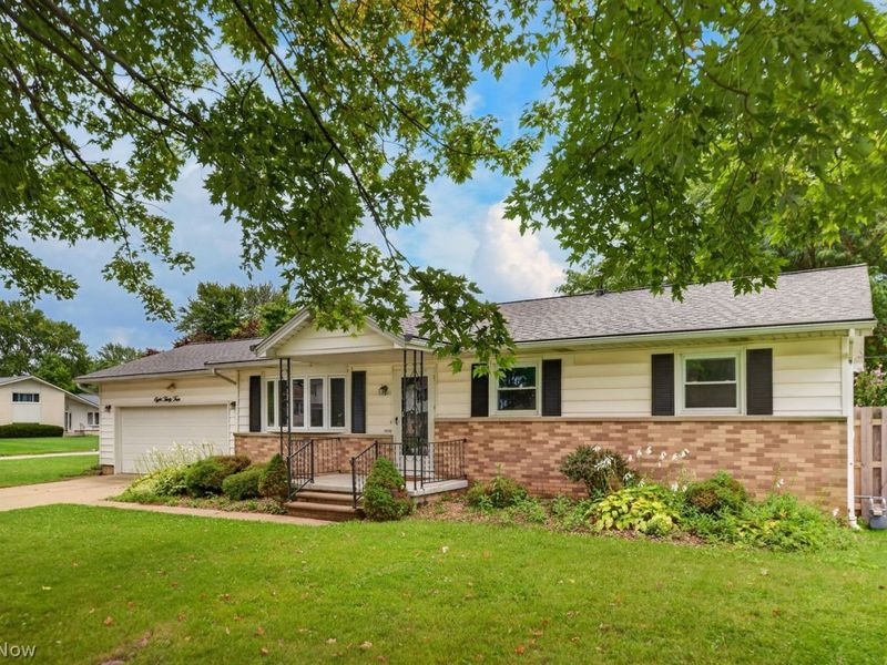 834 Columbia Drive , Amherst, OH 44001 Photo 2