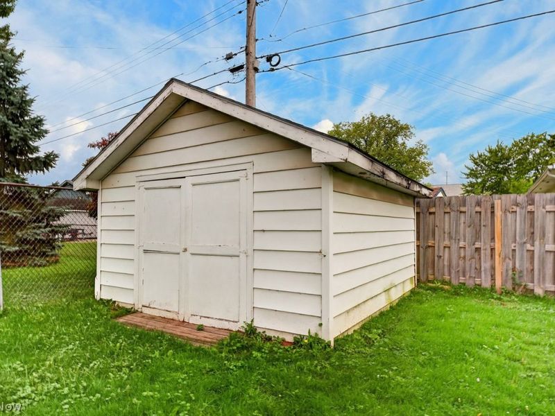 834 Columbia Drive , Amherst, OH 44001 Photo 46