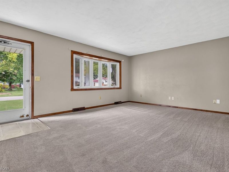 834 Columbia Drive , Amherst, OH 44001 Photo 6