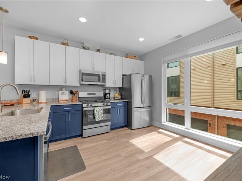 7308 Park Place Court, Cleveland, OH 44102 Photo 12
