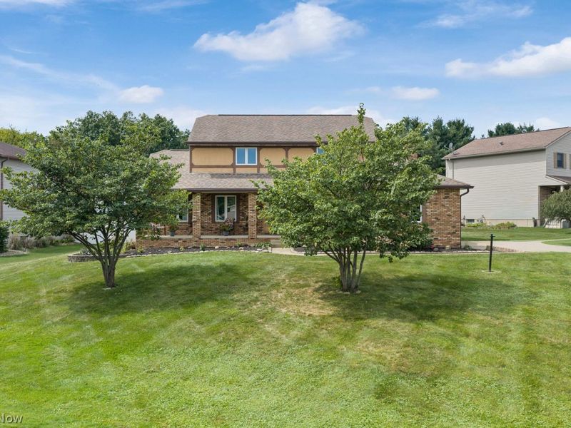 8825 Blitzen Road NW, North Canton, OH 44720 Photo 2