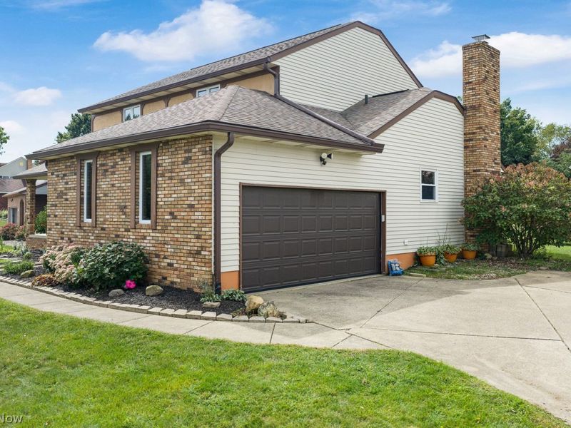 8825 Blitzen Road NW, North Canton, OH 44720 Photo 5