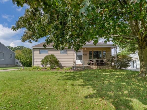 2270 Chaney Circle , Youngstown, OH 44509