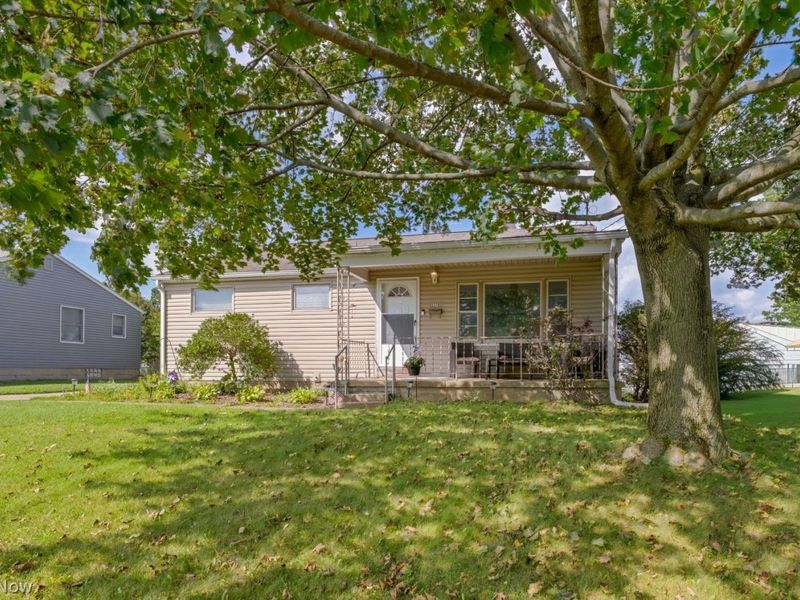 2270 Chaney Circle, Youngstown, OH 44509 Photo 2