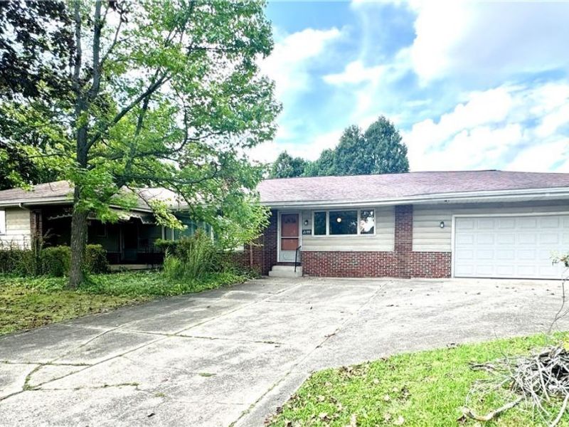 2147 Sarkies Drive, Warren, OH 44483 Photo 2