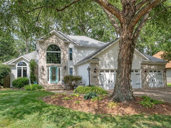 1037 Woodland Chase , Grafton, OH 44044