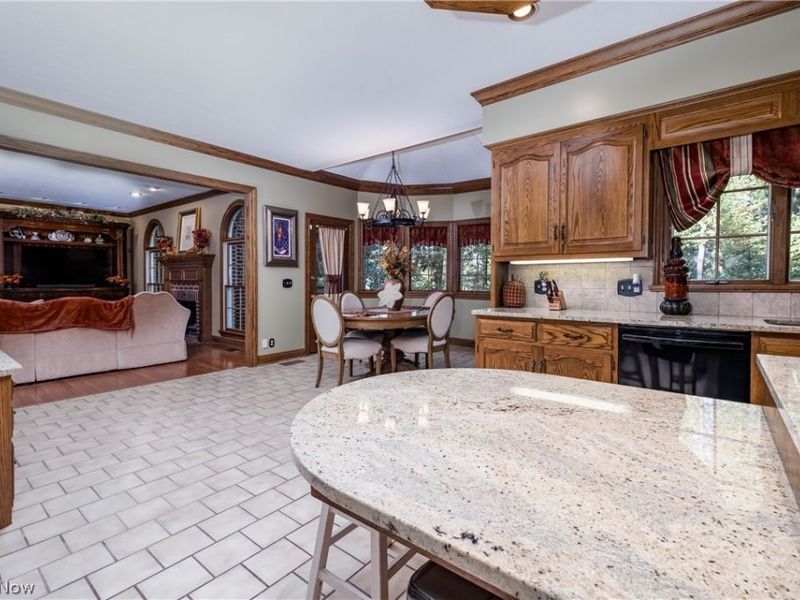 5636 Gray Fox Drive NW, Canton, OH 44718 Photo 8