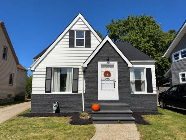 6814 Dartworth Drive, Parma, OH 44129