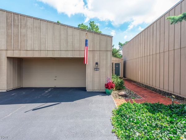 669 Sonora Court , Berea, OH 44017