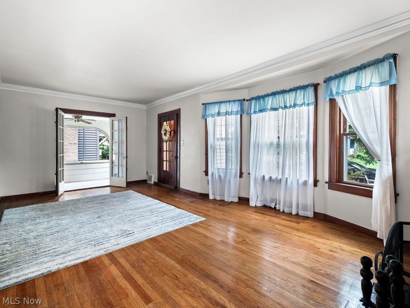 4010 Rosemond Road, Cleveland, OH 44121 Photo 10