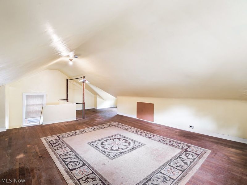4010 Rosemond Road, Cleveland, OH 44121 Photo 11