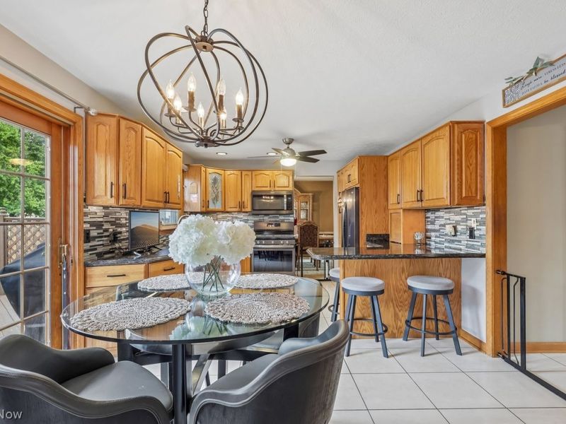 6723 Appleridge Circle, Boardman, OH 44512 Photo 11