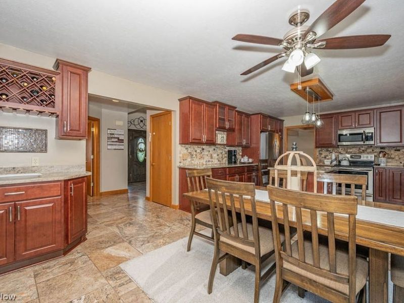 5905 Caymen Court, Canfield, OH 44406 Photo 17