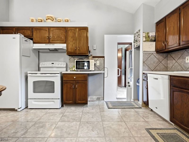 1347 Francis Court, South Euclid, OH 44121 Photo 10