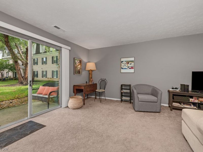 2021 King James Park, Unit 115, Westlake, OH 44145 Photo 11