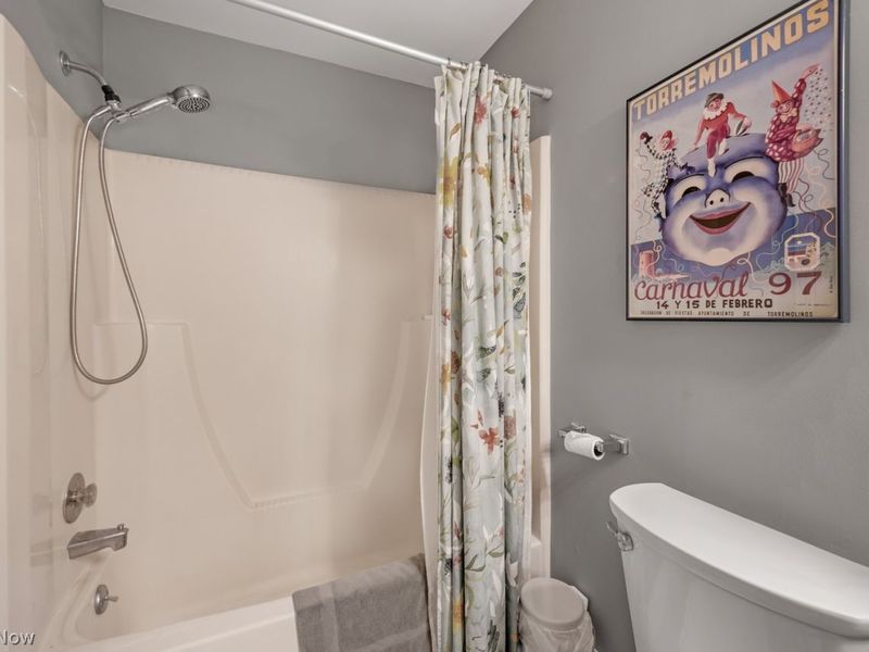 2021 King James Park, Unit 115, Westlake, OH 44145 Photo 24