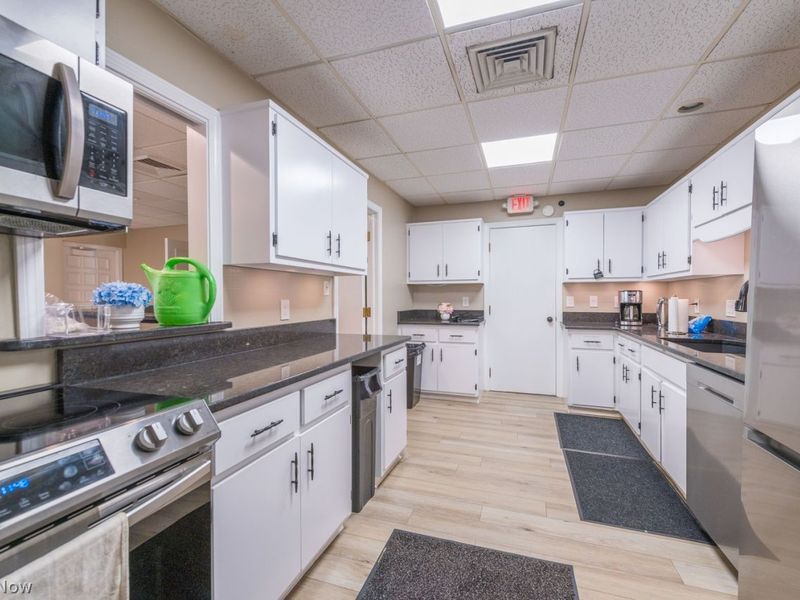 2021 King James Park, Unit 115, Westlake, OH 44145 Photo 41