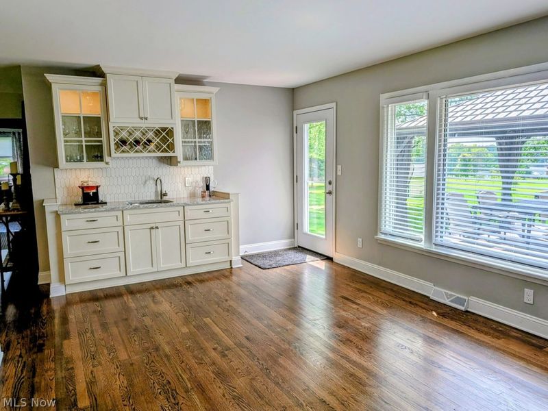 17826 Kingswood Drive, Chagrin Falls, OH 44023 Photo 8