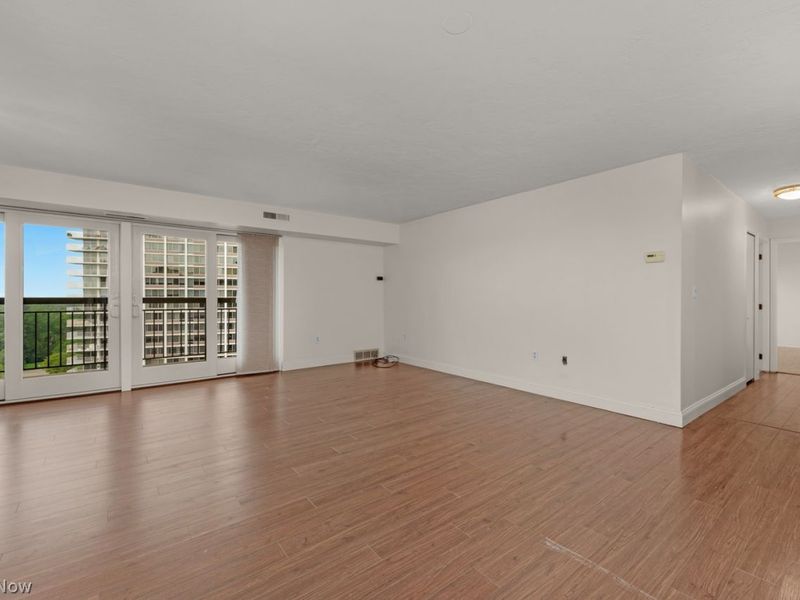 12550 Lake Avenue, Unit 1510, Lakewood, OH 44107 Photo 11