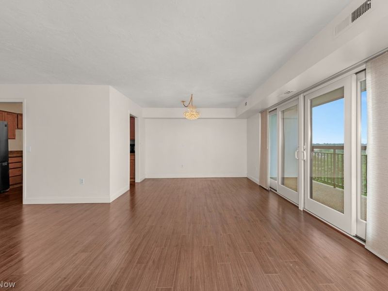 12550 Lake Avenue, Unit 1510, Lakewood, OH 44107 Photo 13