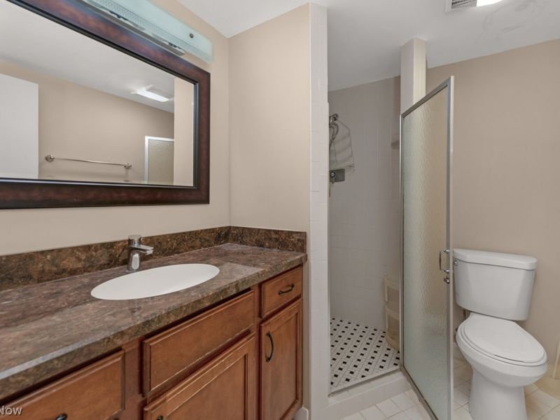 12550 Lake Avenue, Unit 1510, Lakewood, OH 44107 Photo 29