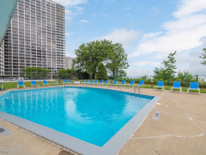 12550 Lake Avenue, Unit 1510, Lakewood, OH 44107 Photo 34