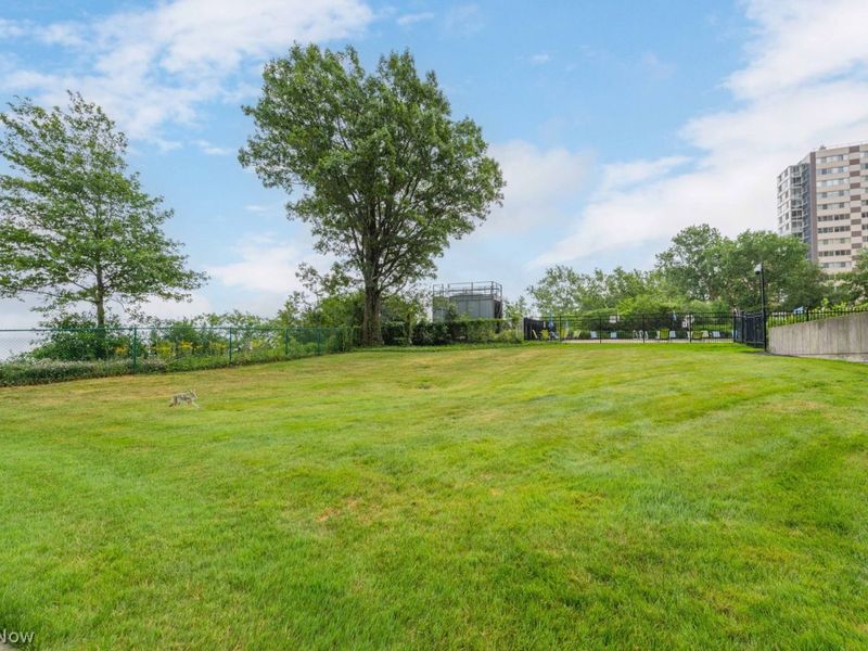 12550 Lake Avenue, Unit 1510, Lakewood, OH 44107 Photo 35