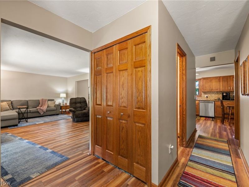 8380 Paddock Court, Mentor, OH 44060 Photo 17