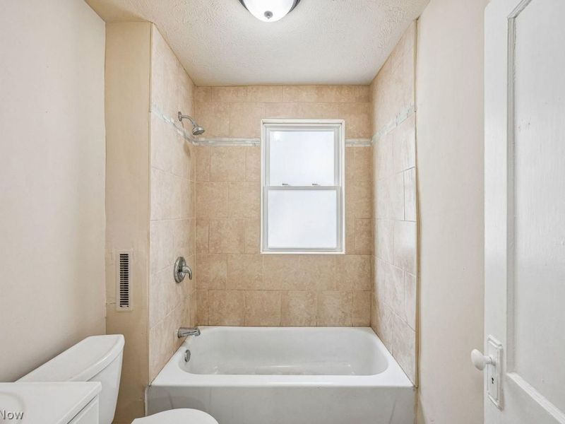 9606 Adams Avenue, Cleveland, OH 44108 Photo 13