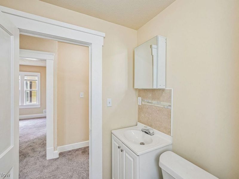 9606 Adams Avenue, Cleveland, OH 44108 Photo 27