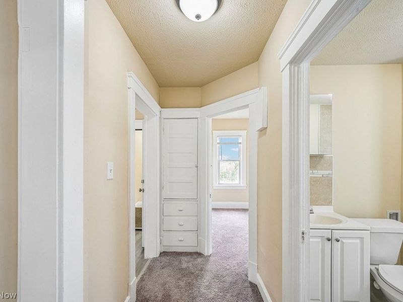 9606 Adams Avenue, Cleveland, OH 44108 Photo 32