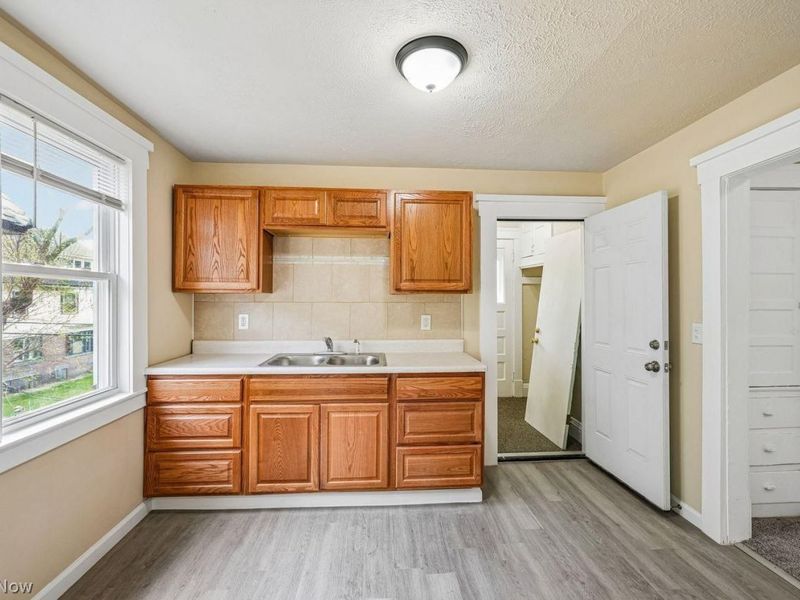 9606 Adams Avenue, Cleveland, OH 44108 Photo 35