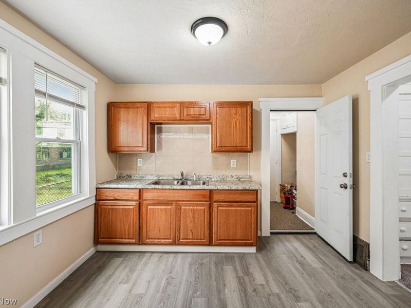 9606 Adams Avenue, Cleveland, OH 44108 Photo 7