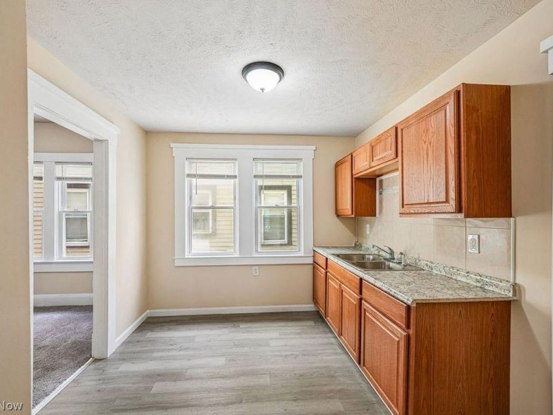 9606 Adams Avenue, Cleveland, OH 44108 Photo 8