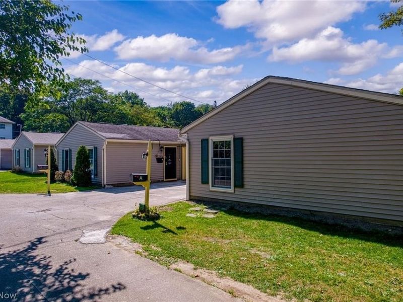 1020 Hamlin Drive, Ashtabula, OH 44004 Photo 1