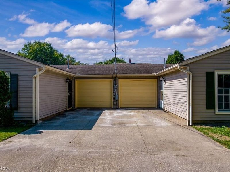 1020 Hamlin Drive, Ashtabula, OH 44004 Photo 2