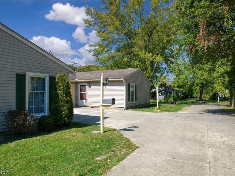 1020 Hamlin Drive, Ashtabula, OH 44004 Photo 8