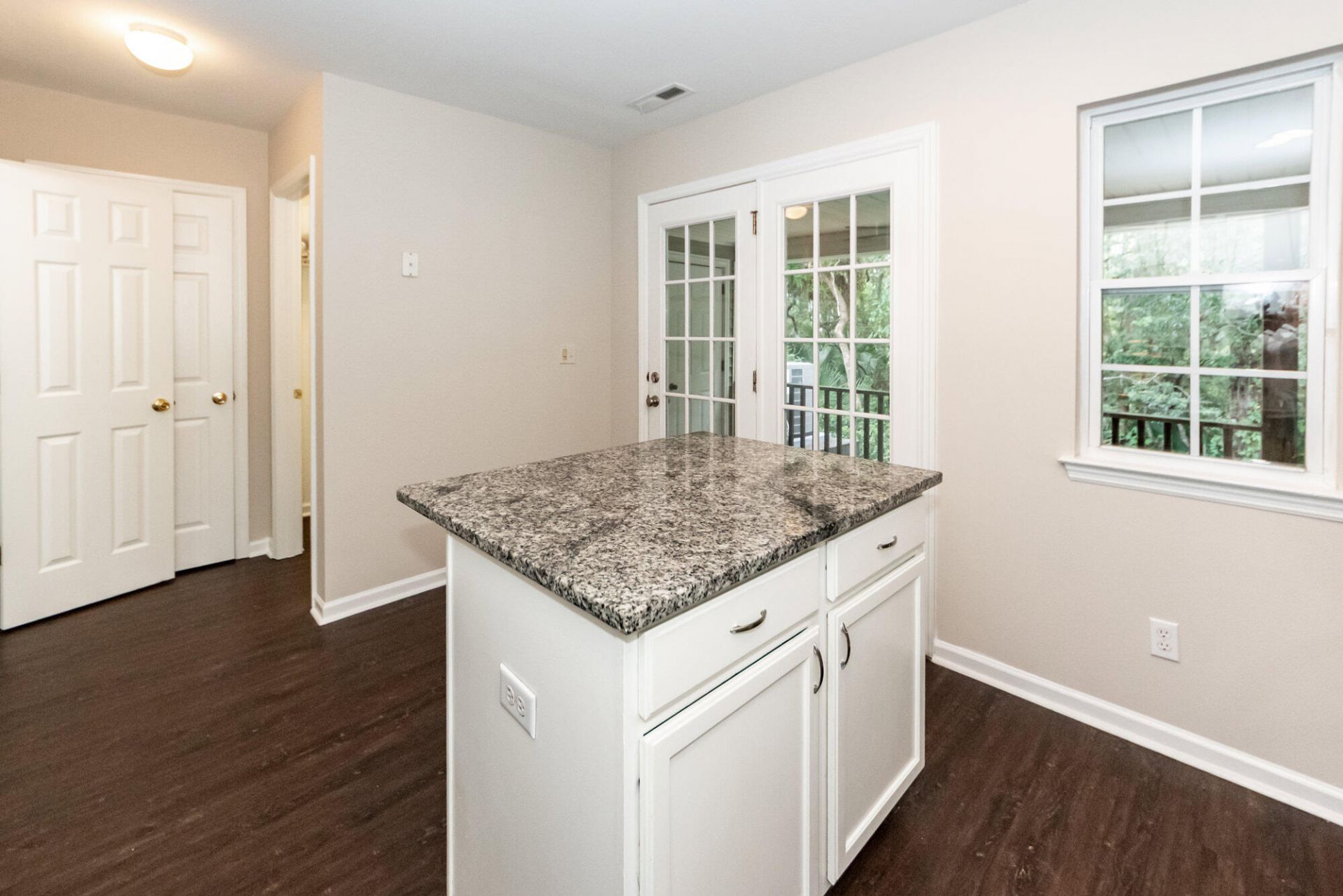 359 Kelsey Boulevard Photo 16