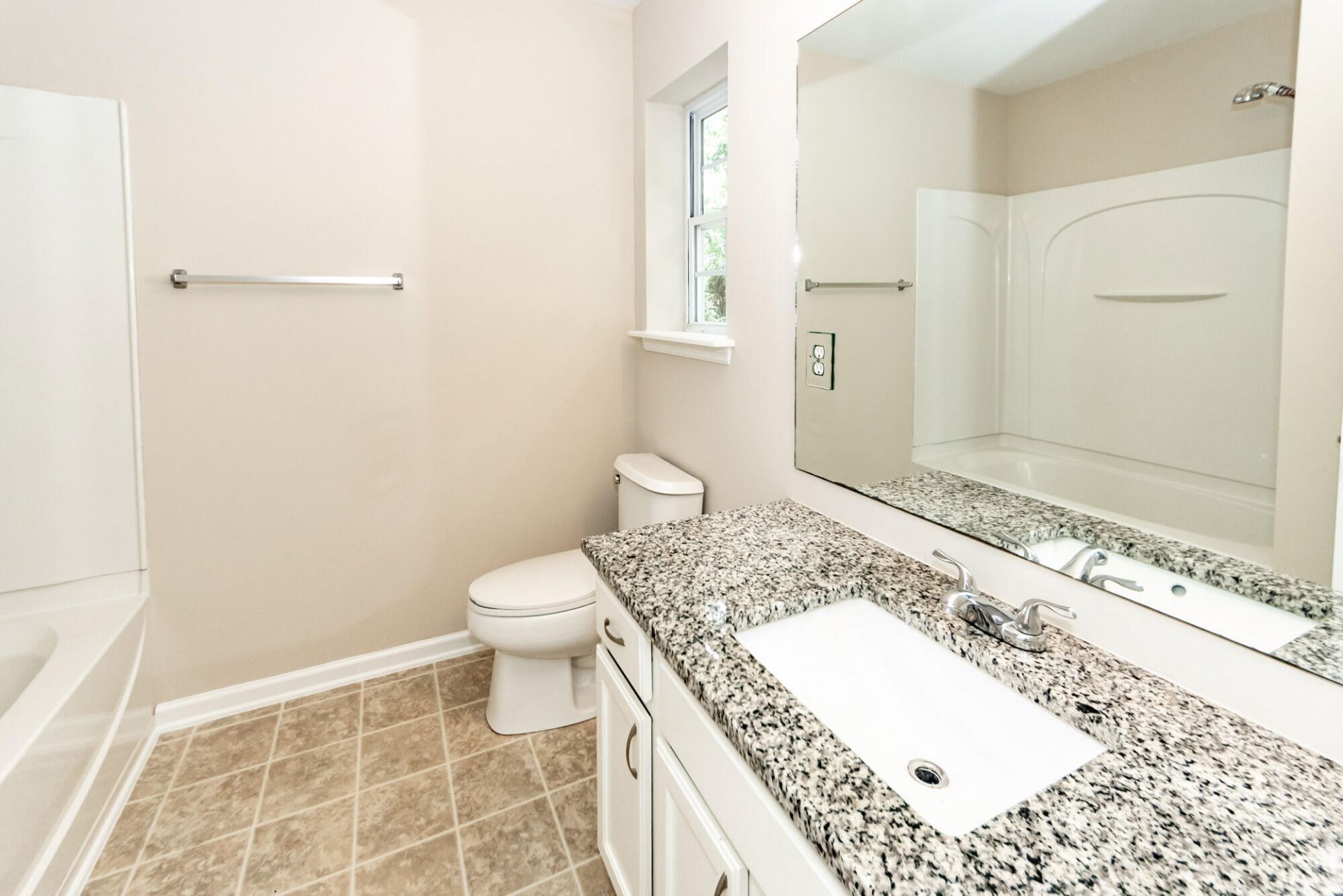 359 Kelsey Boulevard Photo 28