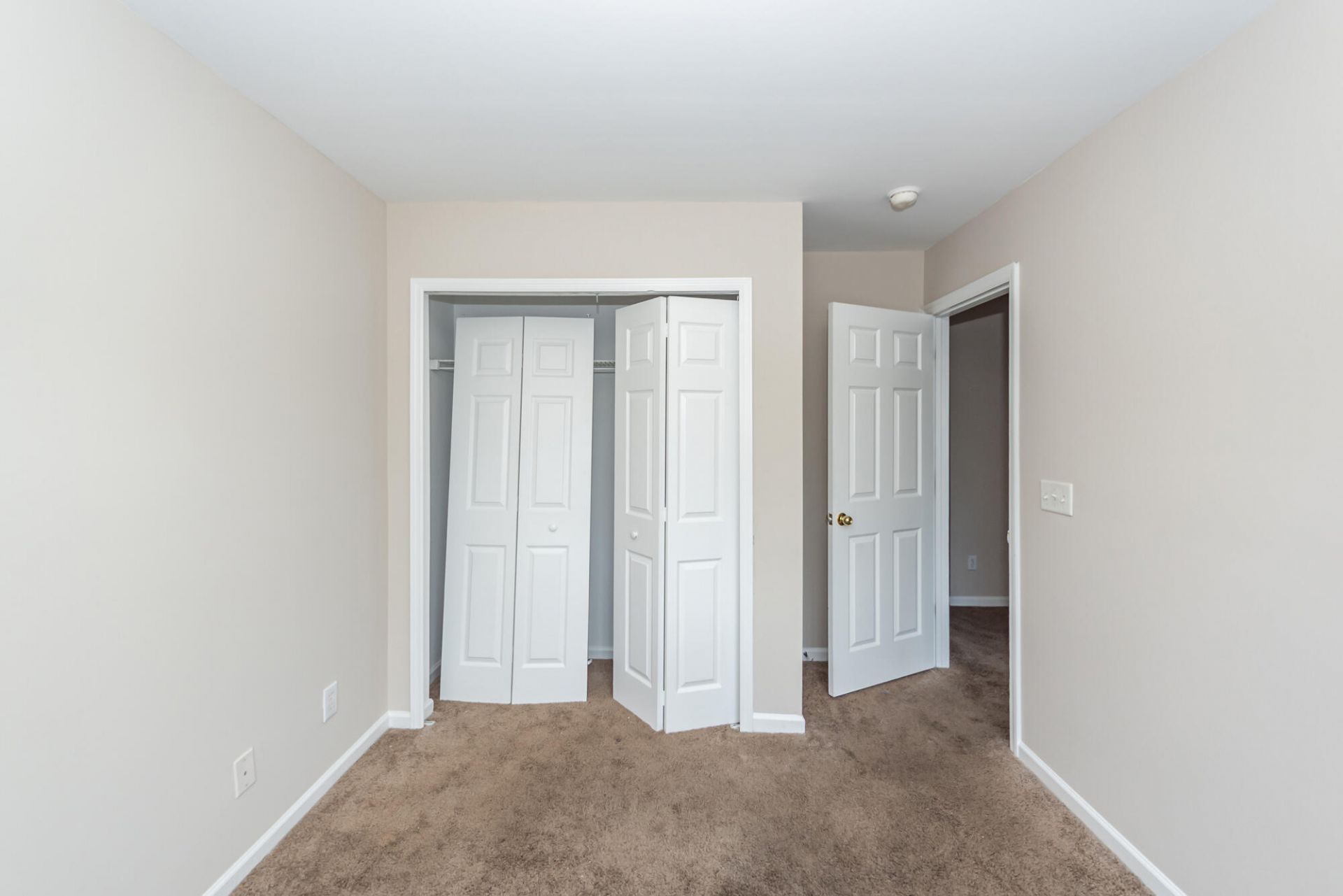 359 Kelsey Boulevard Photo 38