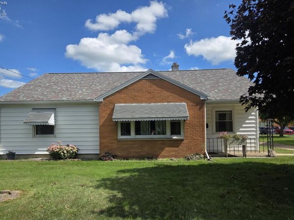 609 Clinton Street, Port Clinton, OH 43452