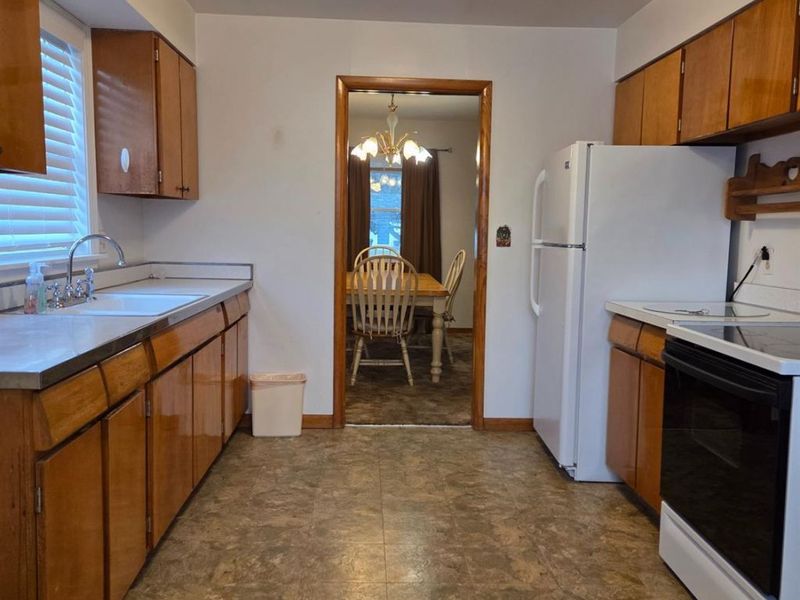 609 Clinton Street, Port Clinton, OH 43452 Photo 12