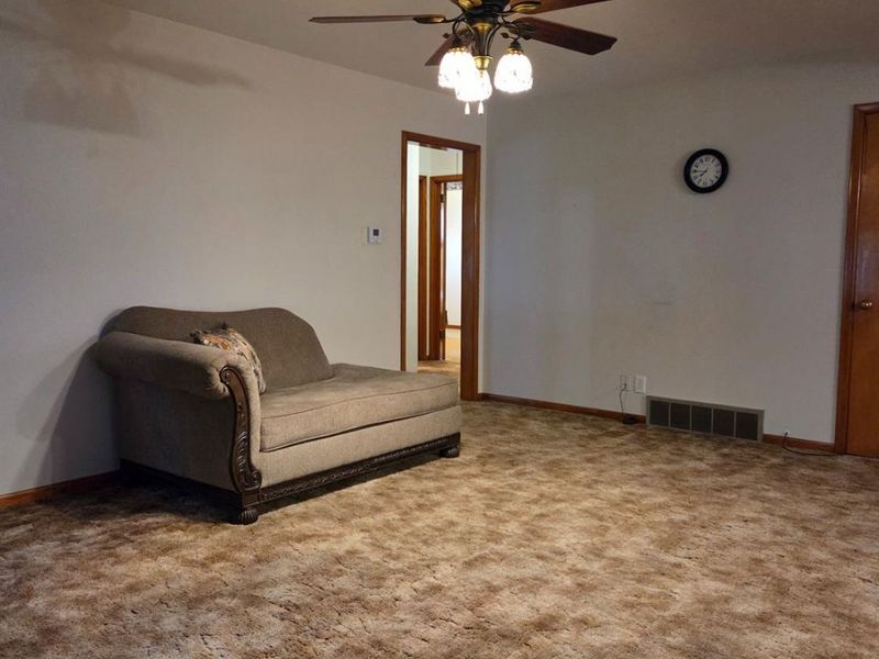 609 Clinton Street, Port Clinton, OH 43452 Photo 7
