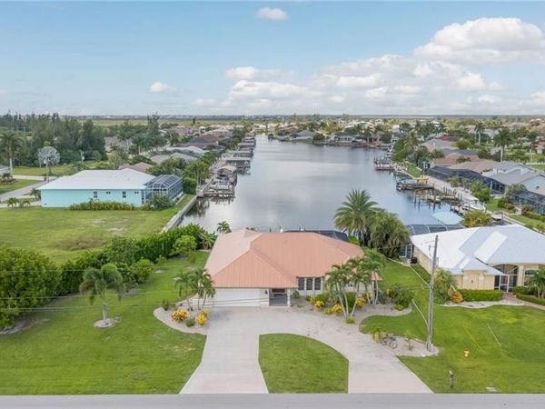 716 SW 32nd CT , CAPE CORAL, FL 33991