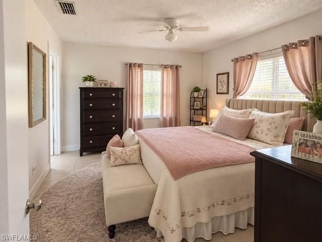 1017 SE 39th Ter, Cape Coral, FL 33904 Photo
