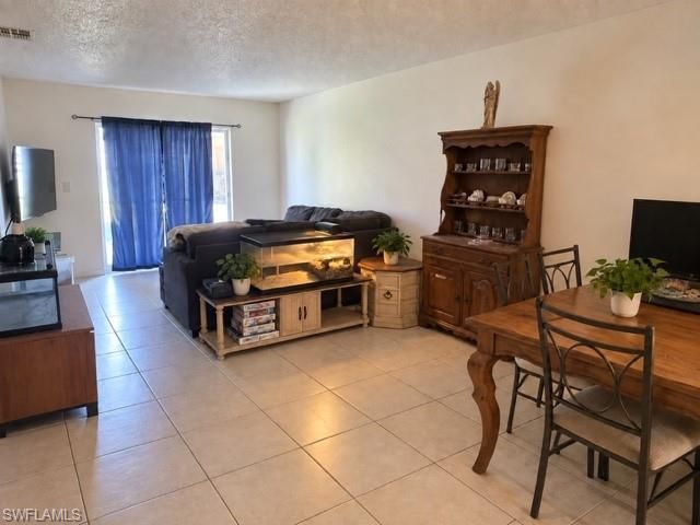 1017 SE 39th Ter, Cape Coral, FL 33904 Photo