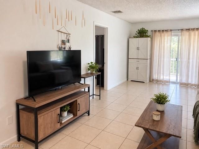 1017 SE 39th Ter, Cape Coral, FL 33904 Photo