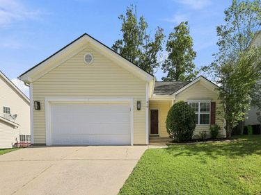 412 Holly Thorn Trace, Holly Springs, NC 27540
